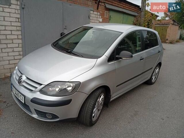 Сірий Фольксваген Golf Plus, об'ємом двигуна 1.6 л та пробігом 240 тис. км за 5700 $, фото 1 на Automoto.ua