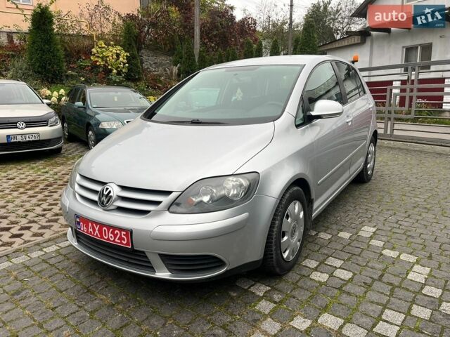 Сірий Фольксваген Golf Plus, об'ємом двигуна 1.6 л та пробігом 212 тис. км за 5700 $, фото 1 на Automoto.ua