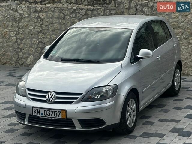 Сірий Фольксваген Golf Plus, об'ємом двигуна 1.6 л та пробігом 206 тис. км за 4999 $, фото 1 на Automoto.ua