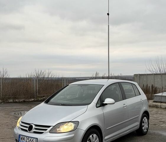 Сірий Фольксваген Golf Plus, об'ємом двигуна 1.9 л та пробігом 300 тис. км за 3150 $, фото 1 на Automoto.ua