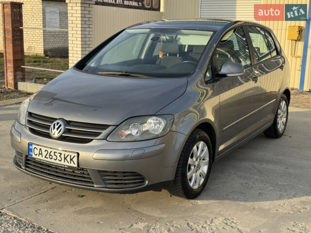 Сірий Фольксваген Golf Plus, об'ємом двигуна 1.4 л та пробігом 174 тис. км за 5500 $, фото 1 на Automoto.ua