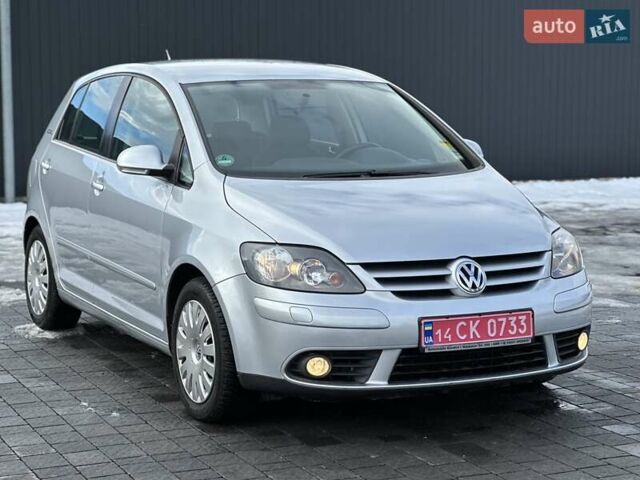 Сірий Фольксваген Golf Plus, об'ємом двигуна 1.6 л та пробігом 197 тис. км за 6600 $, фото 1 на Automoto.ua
