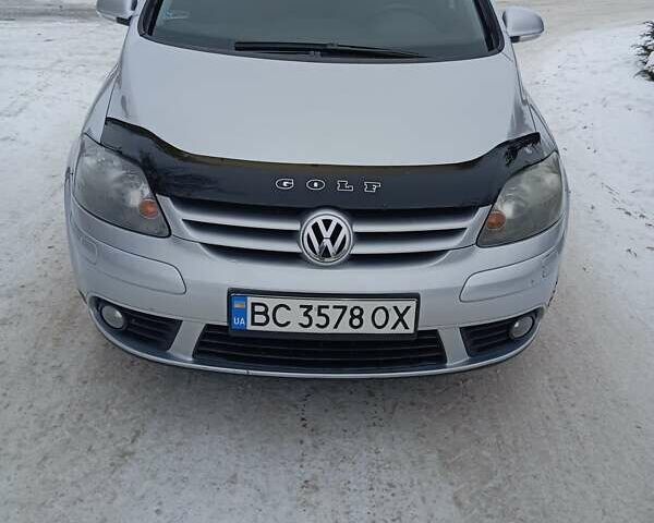 Сірий Фольксваген Golf Plus, об'ємом двигуна 1.6 л та пробігом 299 тис. км за 5500 $, фото 1 на Automoto.ua