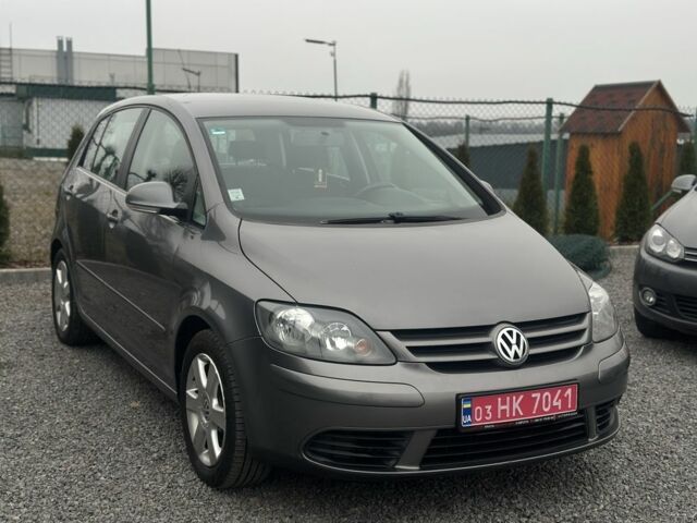 Сірий Фольксваген Golf Plus, об'ємом двигуна 1.6 л та пробігом 202 тис. км за 6500 $, фото 1 на Automoto.ua