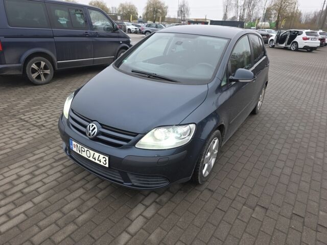 Серый Фольксваген Гольф Плюс, объемом двигателя 1.9 л и пробегом 320 тыс. км за 4800 $, фото 1 на Automoto.ua