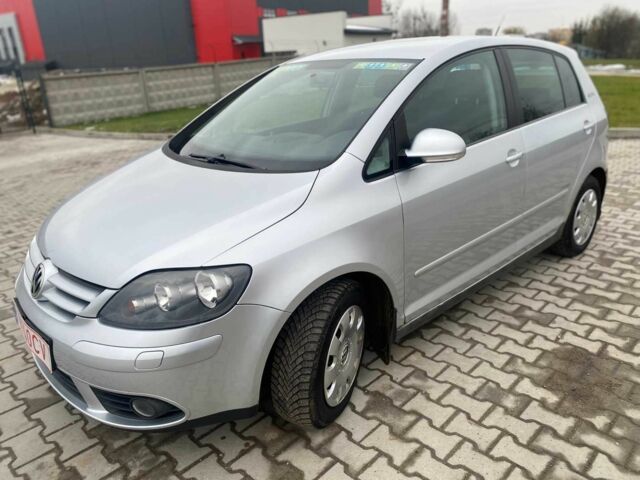 Серый Фольксваген Гольф Плюс, объемом двигателя 1.9 л и пробегом 216 тыс. км за 2950 $, фото 1 на Automoto.ua