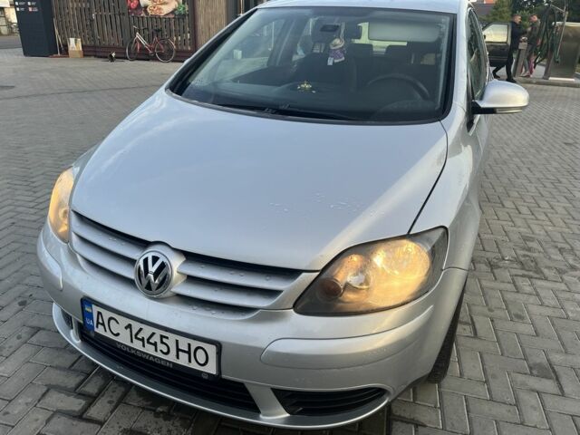 Фольксваген Гольф Плюс 2006 в Луцке на Automoto.ua Серый Фольксваген Гольф Плюс, объемом двигателя 1.9 л и пробегом 210 тыс. км за 6850 $, фото 1 на Automoto.ua