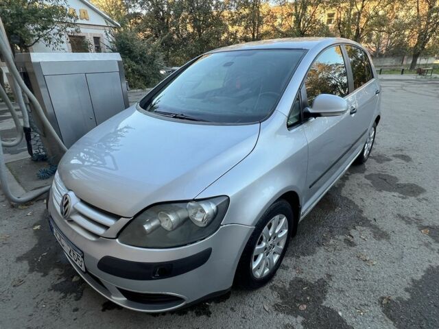Сірий Фольксваген Golf Plus, об'ємом двигуна 2 л та пробігом 350 тис. км за 3200 $, фото 1 на Automoto.ua