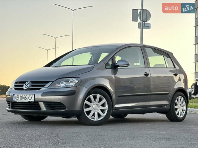 Сірий Фольксваген Golf Plus, об'ємом двигуна 1.6 л та пробігом 110 тис. км за 7500 $, фото 1 на Automoto.ua