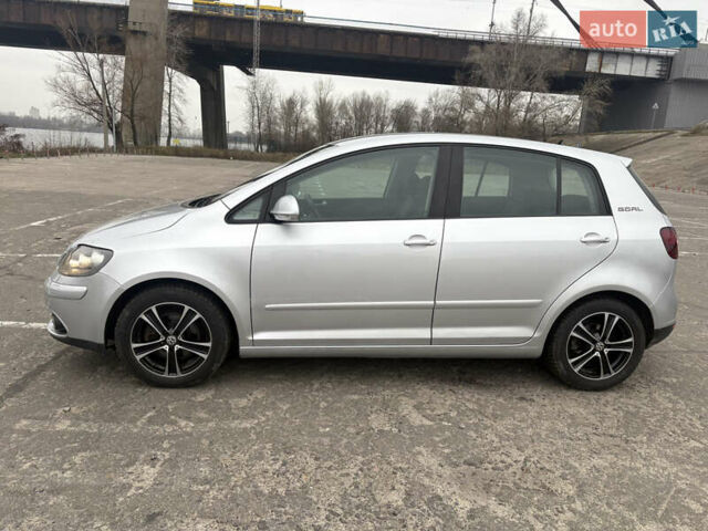 Сірий Фольксваген Golf Plus, об'ємом двигуна 1.6 л та пробігом 270 тис. км за 5850 $, фото 1 на Automoto.ua