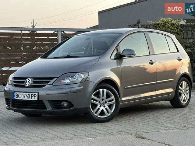 Сірий Фольксваген Golf Plus, об'ємом двигуна 1.6 л та пробігом 260 тис. км за 6799 $, фото 1 на Automoto.ua