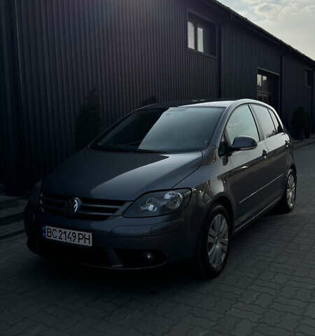 Сірий Фольксваген Golf Plus, об'ємом двигуна 1.97 л та пробігом 247 тис. км за 8900 $, фото 1 на Automoto.ua