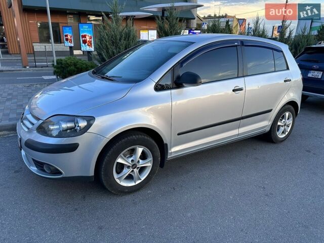 Сірий Фольксваген Golf Plus, об'ємом двигуна 1.6 л та пробігом 237 тис. км за 5500 $, фото 1 на Automoto.ua