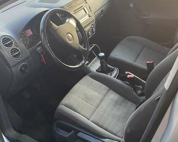 Серый Фольксваген Гольф Плюс, объемом двигателя 0 л и пробегом 225 тыс. км за 5200 $, фото 1 на Automoto.ua