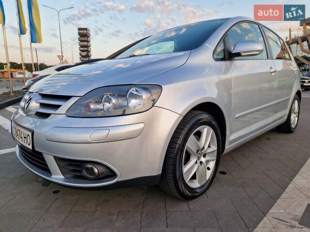 Сірий Фольксваген Golf Plus, об'ємом двигуна 1.4 л та пробігом 202 тис. км за 5600 $, фото 1 на Automoto.ua