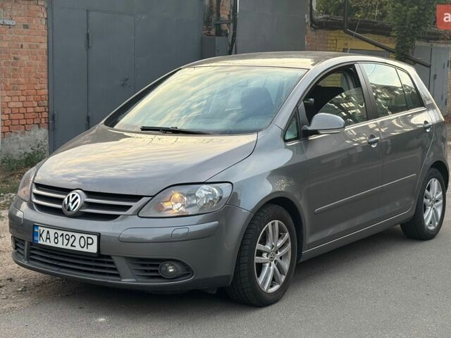 Сірий Фольксваген Golf Plus, об'ємом двигуна 1.6 л та пробігом 208 тис. км за 5799 $, фото 1 на Automoto.ua