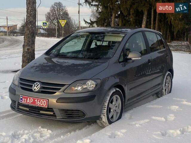 Сірий Фольксваген Golf Plus, об'ємом двигуна 1.6 л та пробігом 184 тис. км за 6100 $, фото 1 на Automoto.ua