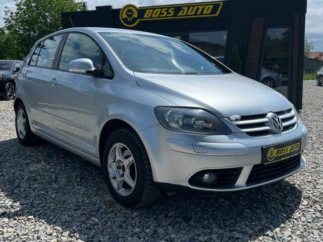 Серый Фольксваген Гольф Плюс, объемом двигателя 1.4 л и пробегом 244 тыс. км за 5600 $, фото 1 на Automoto.ua