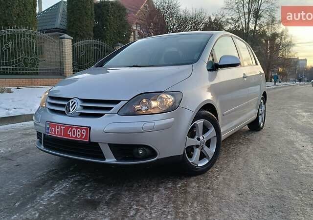 Сірий Фольксваген Golf Plus, об'ємом двигуна 1.6 л та пробігом 250 тис. км за 5700 $, фото 1 на Automoto.ua