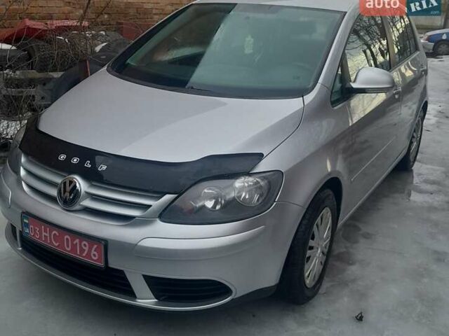 Сірий Фольксваген Golf Plus, об'ємом двигуна 1.6 л та пробігом 197 тис. км за 6100 $, фото 1 на Automoto.ua