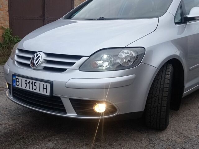 Сірий Фольксваген Golf Plus, об'ємом двигуна 1.6 л та пробігом 237 тис. км за 5800 $, фото 1 на Automoto.ua