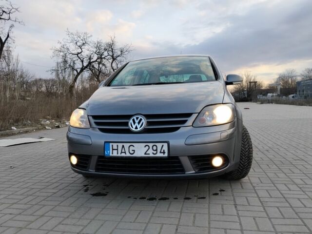 Сірий Фольксваген Golf Plus, об'ємом двигуна 1.9 л та пробігом 315 тис. км за 2399 $, фото 1 на Automoto.ua