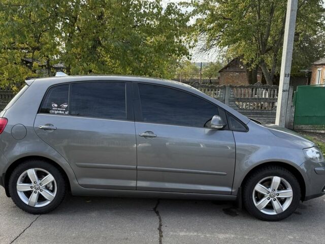 Серый Фольксваген Гольф Плюс, объемом двигателя 1.6 л и пробегом 287 тыс. км за 7100 $, фото 1 на Automoto.ua