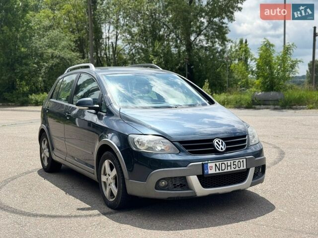 Сірий Фольксваген Golf Plus, об'ємом двигуна 1.4 л та пробігом 241 тис. км за 3990 $, фото 1 на Automoto.ua