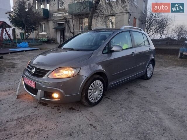 Сірий Фольксваген Golf Plus, об'ємом двигуна 1.6 л та пробігом 204 тис. км за 6200 $, фото 1 на Automoto.ua