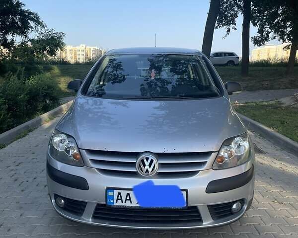 Сірий Фольксваген Golf Plus, об'ємом двигуна 1.6 л та пробігом 190 тис. км за 7500 $, фото 1 на Automoto.ua