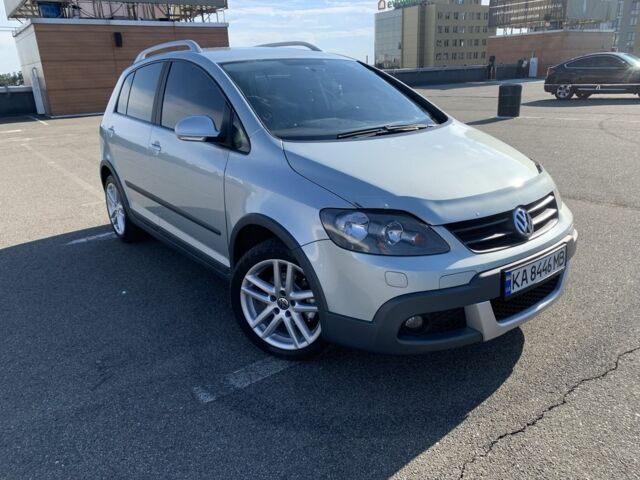 Серый Фольксваген Гольф Плюс, объемом двигателя 1.6 л и пробегом 253 тыс. км за 9800 $, фото 1 на Automoto.ua