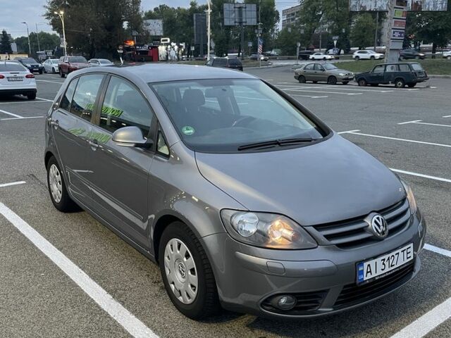 Сірий Фольксваген Golf Plus, об'ємом двигуна 1.4 л та пробігом 186 тис. км за 5400 $, фото 1 на Automoto.ua