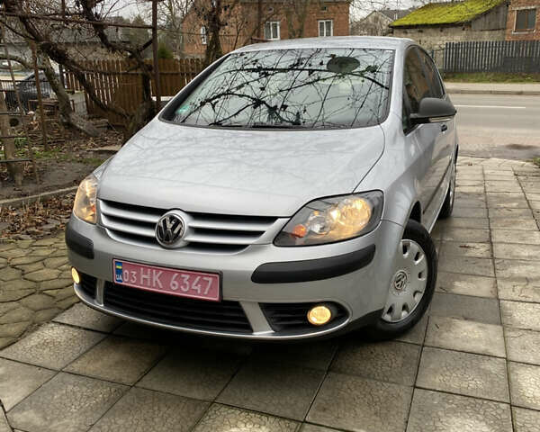 Серый Фольксваген Гольф Плюс, объемом двигателя 0 л и пробегом 192 тыс. км за 5999 $, фото 1 на Automoto.ua