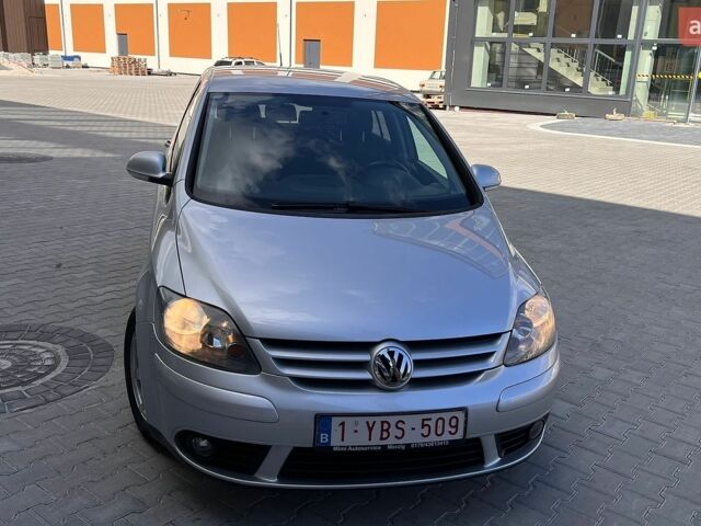 Сірий Фольксваген Golf Plus, об'ємом двигуна 1.4 л та пробігом 197 тис. км за 6400 $, фото 1 на Automoto.ua