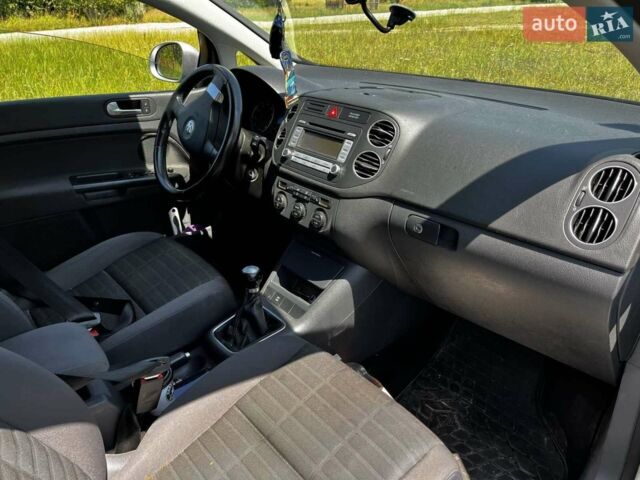 Сірий Фольксваген Golf Plus, об'ємом двигуна 1.4 л та пробігом 193 тис. км за 6400 $, фото 1 на Automoto.ua