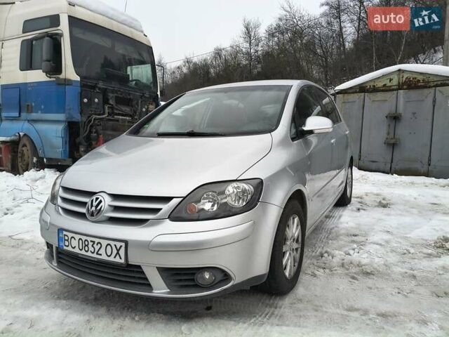Сірий Фольксваген Golf Plus, об'ємом двигуна 1.6 л та пробігом 214 тис. км за 5400 $, фото 1 на Automoto.ua