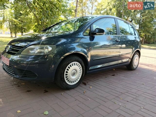 Сірий Фольксваген Golf Plus, об'ємом двигуна 1.4 л та пробігом 245 тис. км за 5300 $, фото 1 на Automoto.ua