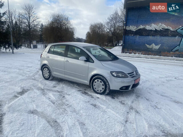 Сірий Фольксваген Golf Plus, об'ємом двигуна 1.6 л та пробігом 176 тис. км за 4990 $, фото 1 на Automoto.ua