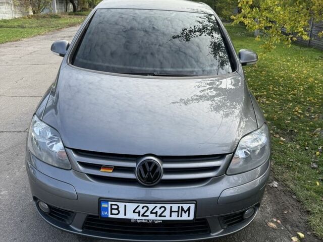 Серый Фольксваген Гольф Плюс, объемом двигателя 1.6 л и пробегом 227 тыс. км за 8900 $, фото 1 на Automoto.ua