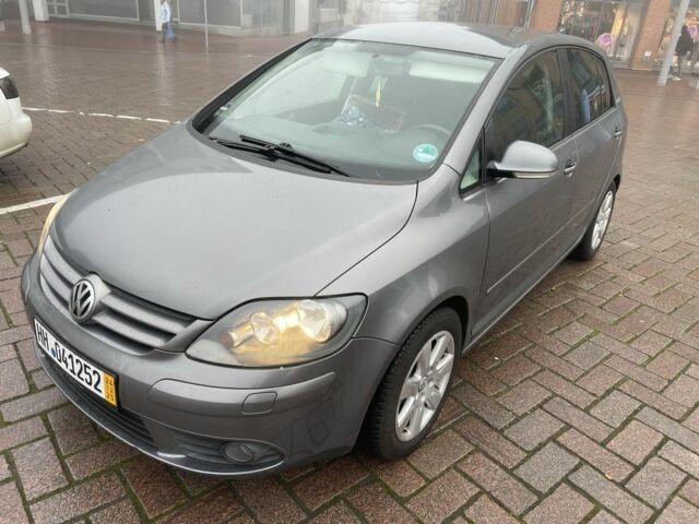 Серый Фольксваген Гольф Плюс, объемом двигателя 1.4 л и пробегом 203 тыс. км за 4950 $, фото 1 на Automoto.ua