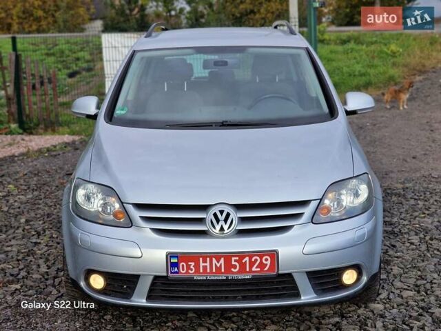 Фольксваген Гольф Плюс 2007 в Луцке на Automoto.ua Серый Фольксваген Гольф Плюс, объемом двигателя 1.6 л и пробегом 200 тыс. км за 5700 $, фото 1 на Automoto.ua