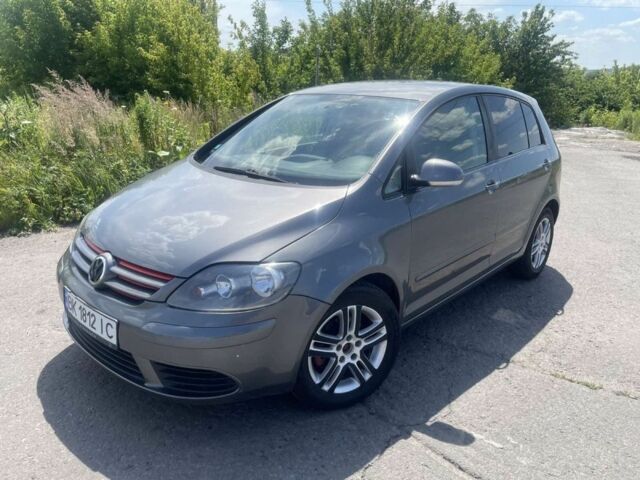 Серый Фольксваген Гольф Плюс, объемом двигателя 1.9 л и пробегом 240 тыс. км за 6500 $, фото 1 на Automoto.ua