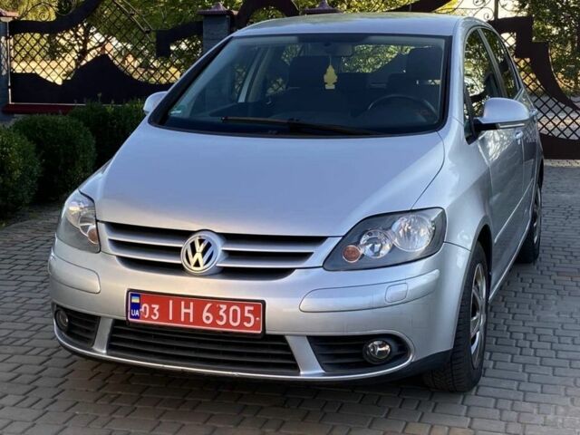 Сірий Фольксваген Golf Plus, об'ємом двигуна 1.6 л та пробігом 228 тис. км за 6226 $, фото 1 на Automoto.ua