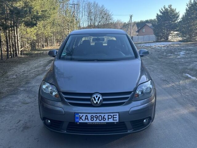 Сірий Фольксваген Golf Plus, об'ємом двигуна 1.4 л та пробігом 164 тис. км за 6499 $, фото 1 на Automoto.ua