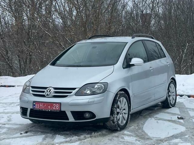 Серый Фольксваген Гольф Плюс, объемом двигателя 1.4 л и пробегом 192 тыс. км за 5990 $, фото 1 на Automoto.ua