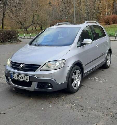 Сірий Фольксваген Golf Plus, об'ємом двигуна 1.4 л та пробігом 134 тис. км за 9999 $, фото 1 на Automoto.ua