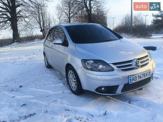 Серый Фольксваген Гольф Плюс, объемом двигателя 1.6 л и пробегом 273 тыс. км за 5900 $, фото 1 на Automoto.ua