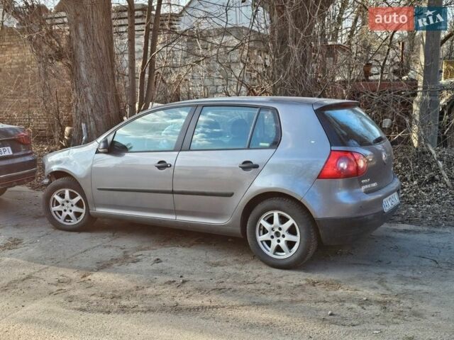 Серый Фольксваген Гольф Плюс, объемом двигателя 1.6 л и пробегом 200 тыс. км за 1900 $, фото 1 на Automoto.ua
