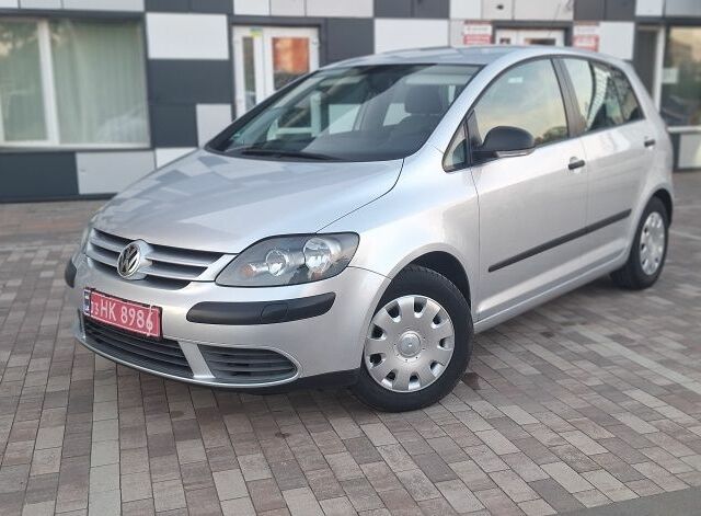 Сірий Фольксваген Golf Plus, об'ємом двигуна 1.6 л та пробігом 235 тис. км за 5854 $, фото 1 на Automoto.ua