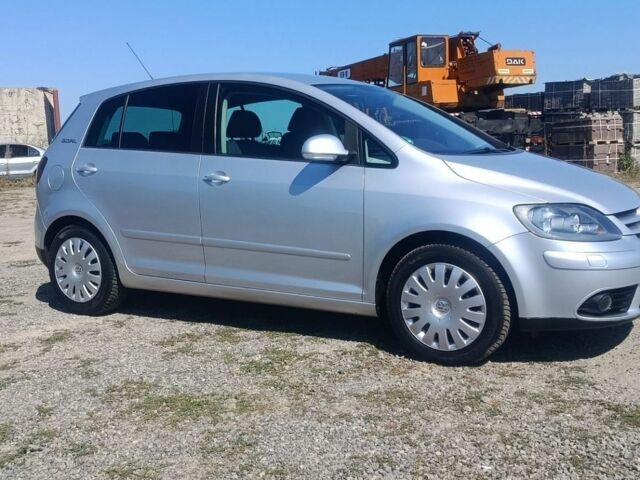 Сірий Фольксваген Golf Plus, об'ємом двигуна 1.6 л та пробігом 145 тис. км за 7900 $, фото 1 на Automoto.ua